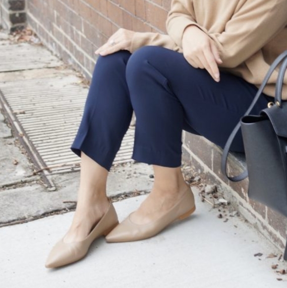 Everlane 40 Hour Flat Size 6.5 in Taupe - Picture 4 of 4